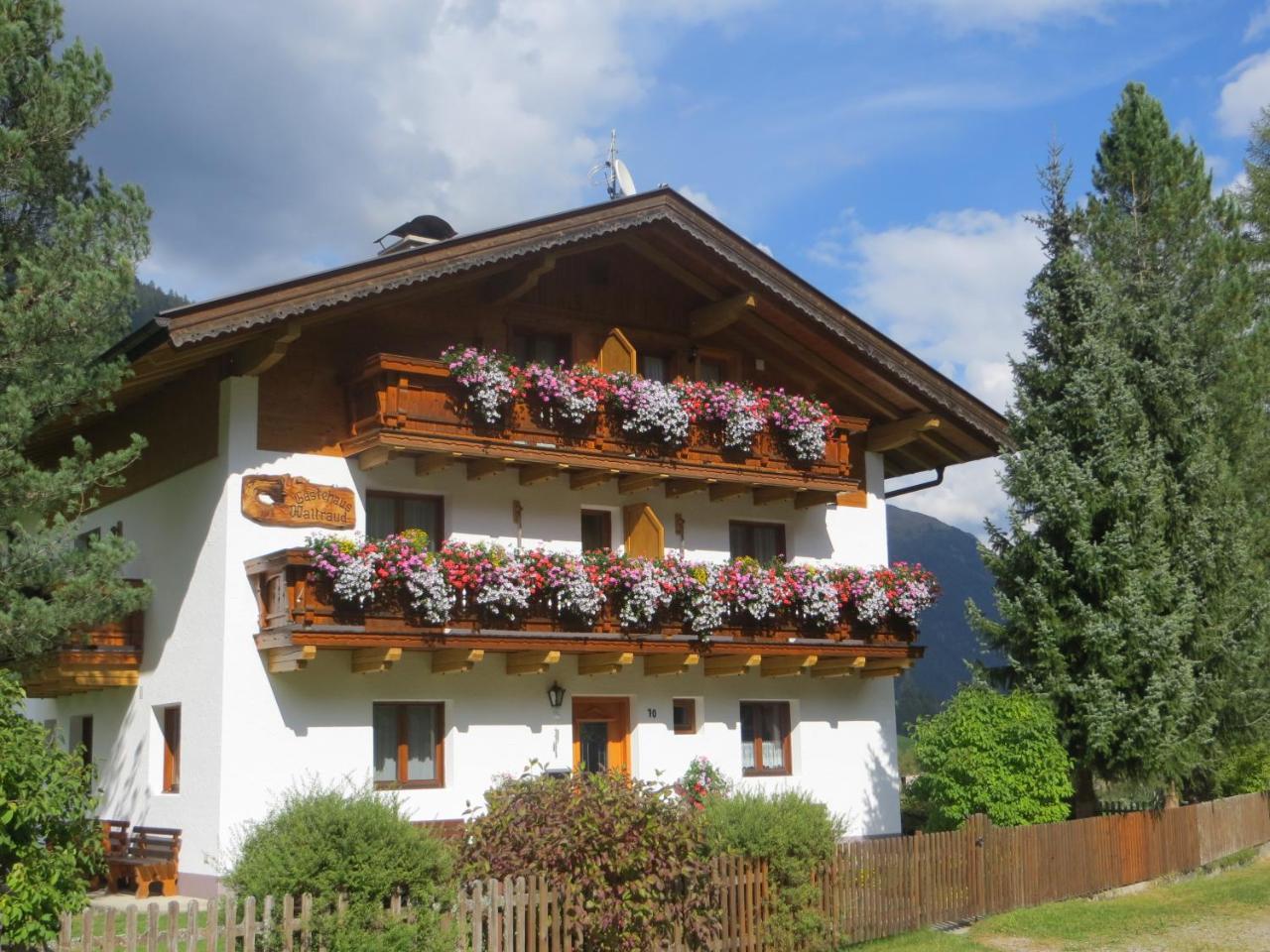 Haus Waltraud Hotel St Jakob in Defereggen Eksteriør billede