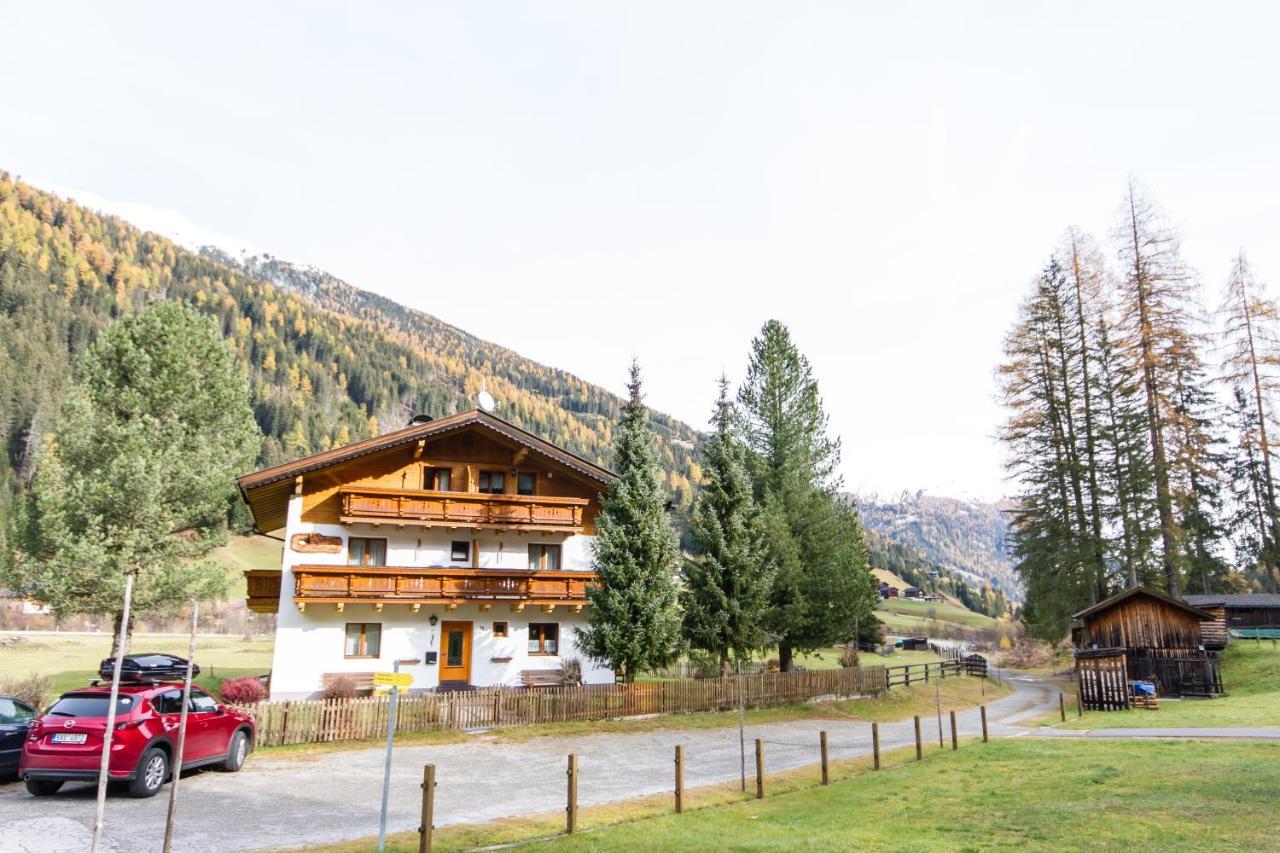 Haus Waltraud Hotel St Jakob in Defereggen Eksteriør billede